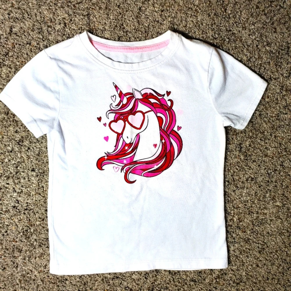 Celebrate! Girl's Short Sleeve Valentine's Day Unicorn Sparkle T-Shirt Size XS